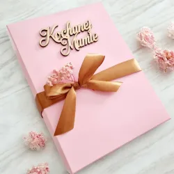 Wieczko z napisem „Kochanej Mamie”