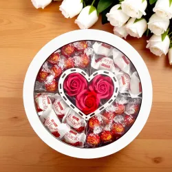 Okrągłe pudełko z okienkiem