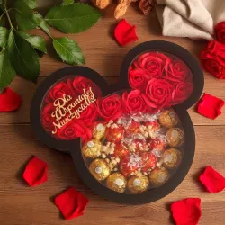 Czarny box dla nauczycielki – Ferrero, Lindor i czerwone róże