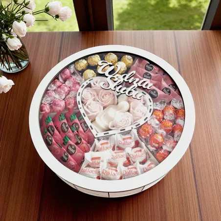 Ślubne pudełko z napisem W dniu ślubu