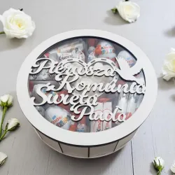 Komunijne pudełko z imieniem i gołębiem