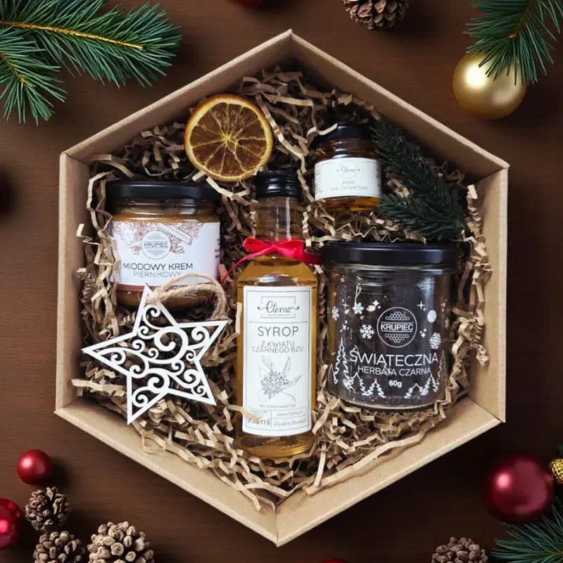 Wnętrze świątecznego sześciokąta z syropem, miodem i kremem piernikowym