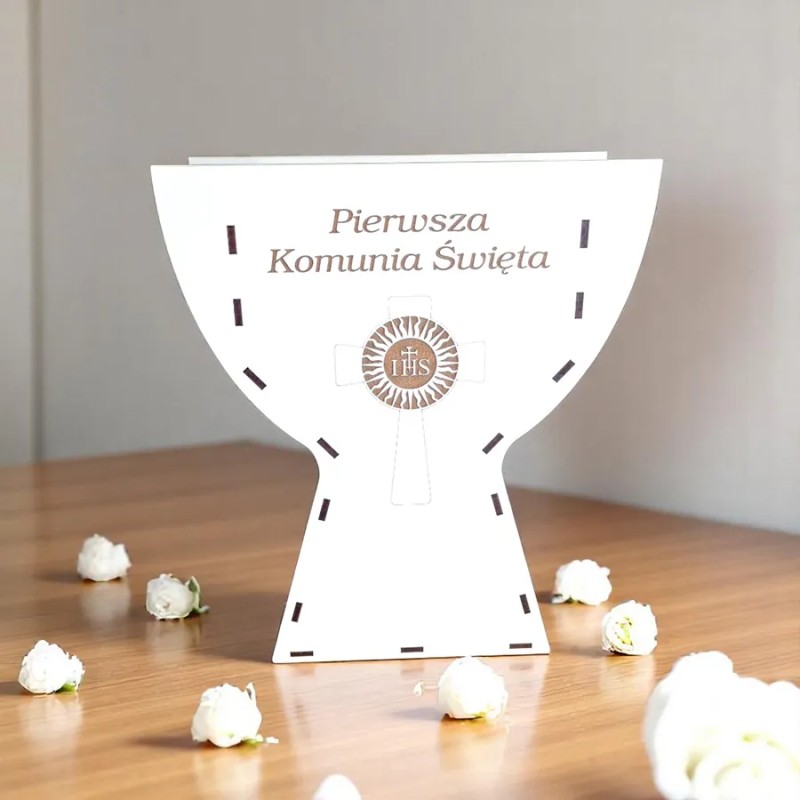 Kielich na komunię z przodu