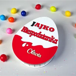 Wieczko pudełka inspirowanego kształtem jajka z imieniem – widok z góry
